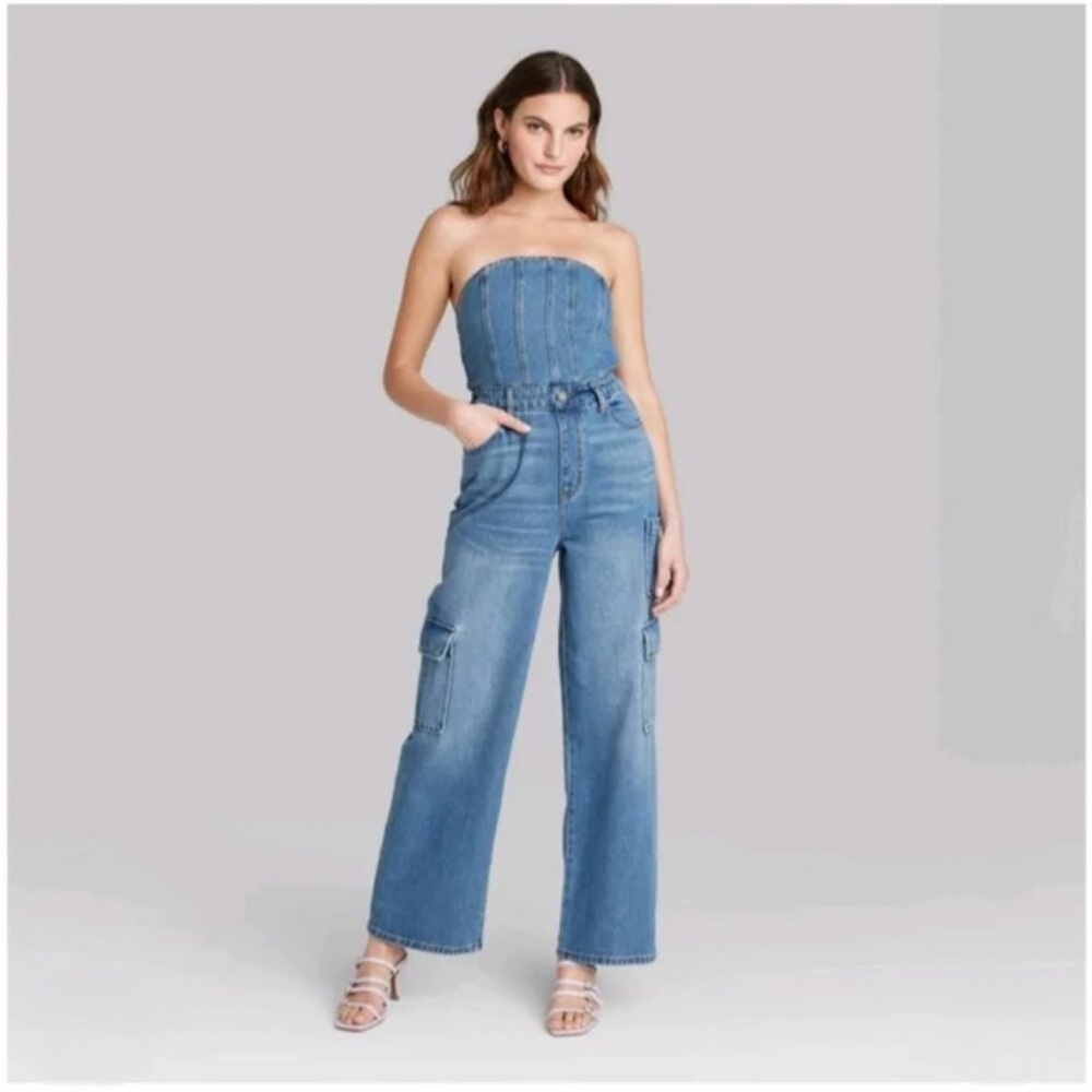 🎉HOST PICK🎉 NWT Wild Fable Lightwash Denim Strapless Cargo Jumpsuit